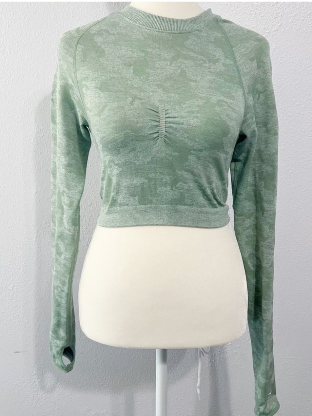 Gymshark camo green long sleeve athletic crop top